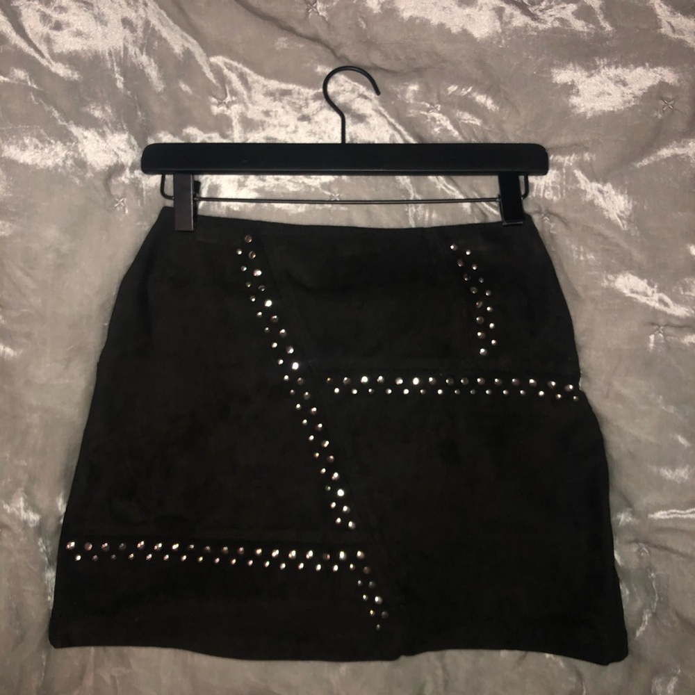 Express Black Studded Suede Mini Skirt - Picture 2 of 4